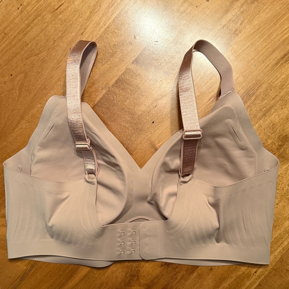 eby Wireless Relief Bra in Nude SDD - Picture 2 of 3
